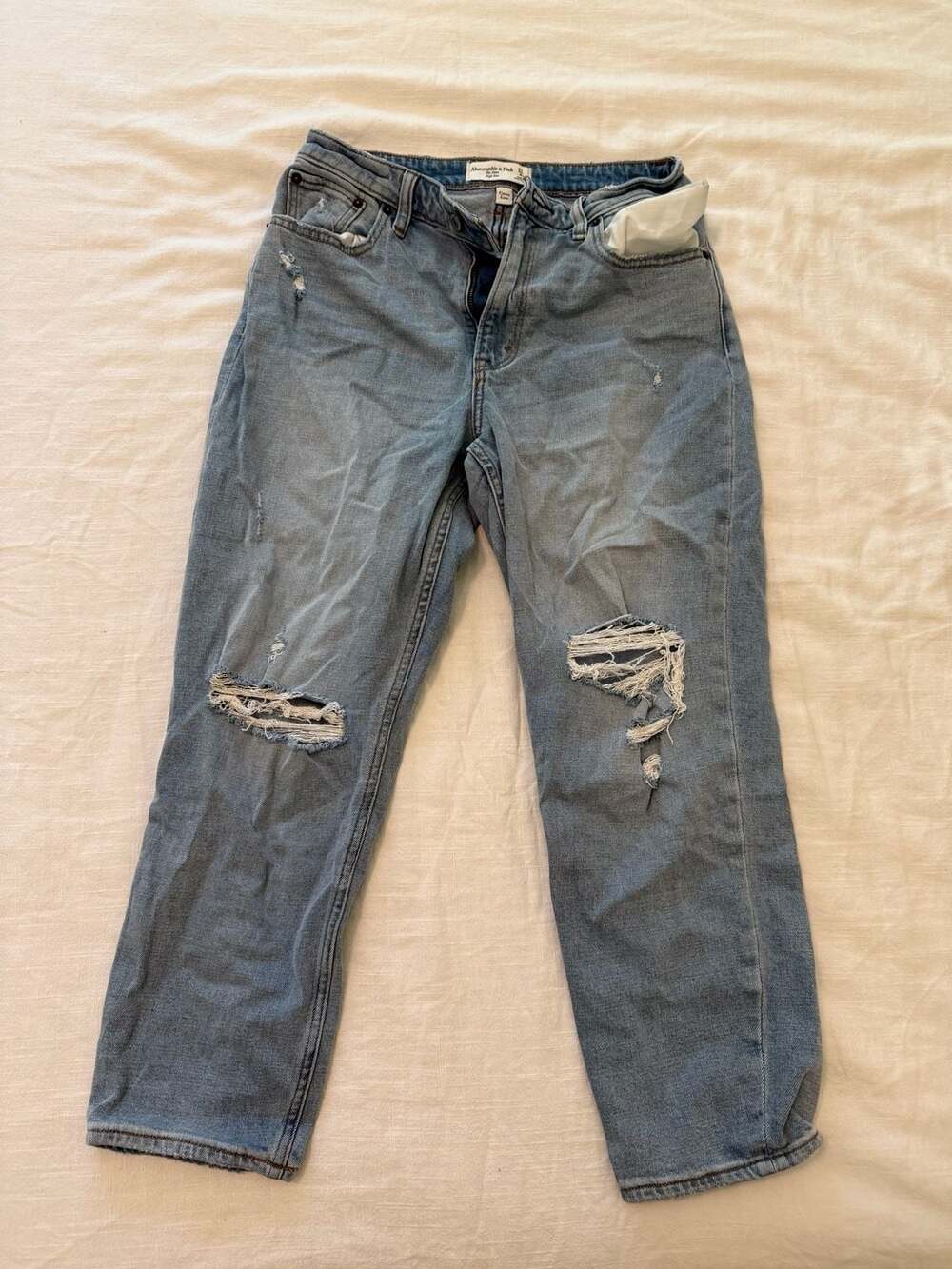 Abercrombie and fitch light wash ripped mom jeans, size 4